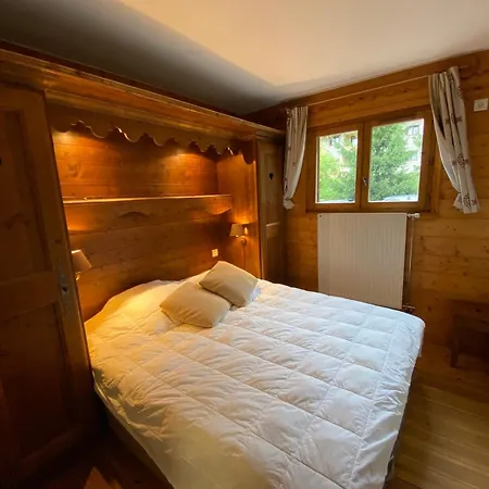 2 Pieces 4 Personnes A Meribel Village, Pieds Des Pistes, Piscine Chauffee - Fr-1-411-946 Apartment